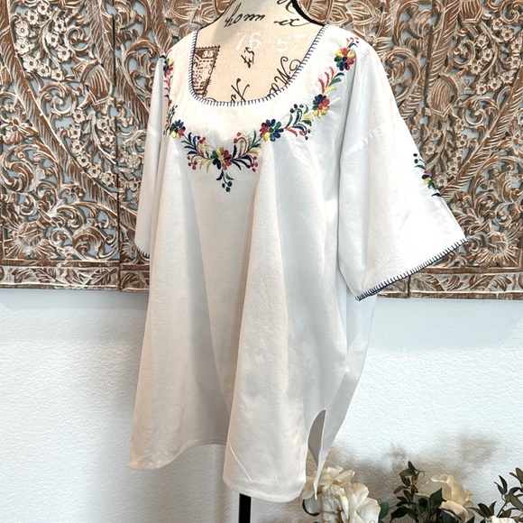 Memory White Cotton Mexican Blouse w/ Floral Embroidered Trim- size L oversized - Picture 4 of 13